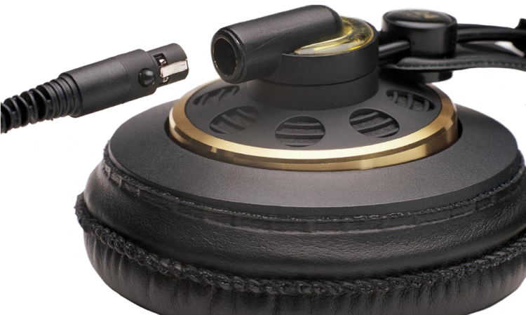 AKG K240 Studio